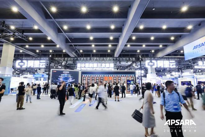 24个月抵人类过去150年“云+AI”将如何重塑传统行业？｜品牌新事(图5)
